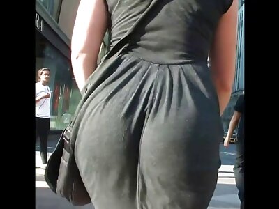 ڈاکٹر نے اس کے منہ میں ایک busty مریض دیا اور ایک fluffy بلی.
