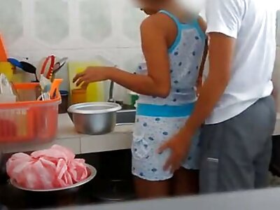 الیکسس کے بعد گہری مقعد جنسی vyserya مقعد سے سپرم.