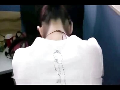 ایک سفید فاحشہ ایک سیاہ فام آدمی کے ساتھ فحش کاسٹ کرنے کے لئے آیا اور وہاں fucks.