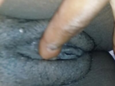 ٹینڈ شدہ روسی چوزہ کیرا ملکہ کو صبح کا orgasm ہے۔