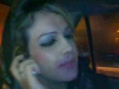 blowjob کے بعد منہ میں جرابیں اور بالوں والی بلی میں بیبی۔
